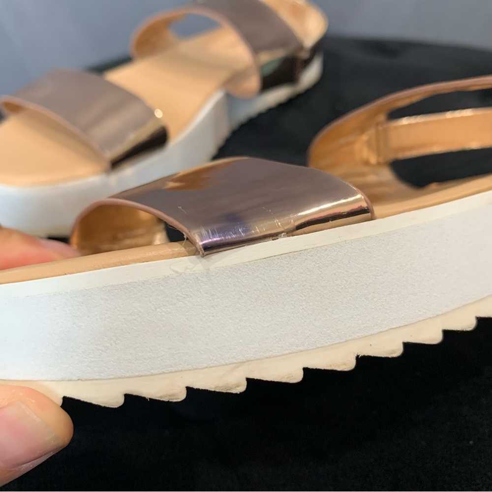 JustFab Rose Gold Platform Sandals, size 6 - Picture 8 of 9